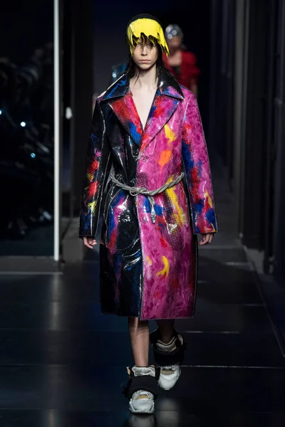 Look 12
